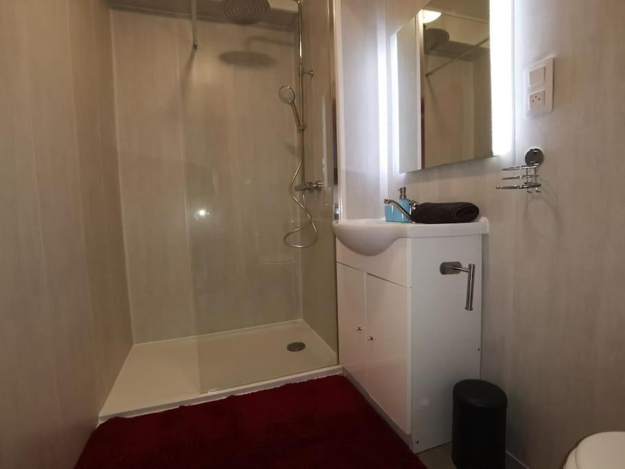 Apartamento N1 F2 40M2 Avec Petit Jardin Hérouville-Saint-Clair Exterior foto