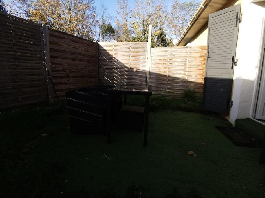 Apartamento N1 F2 40M2 Avec Petit Jardin Hérouville-Saint-Clair Exterior foto